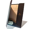 Фирменные папки из дорогого картона Plike 330 гр., а печать золотом